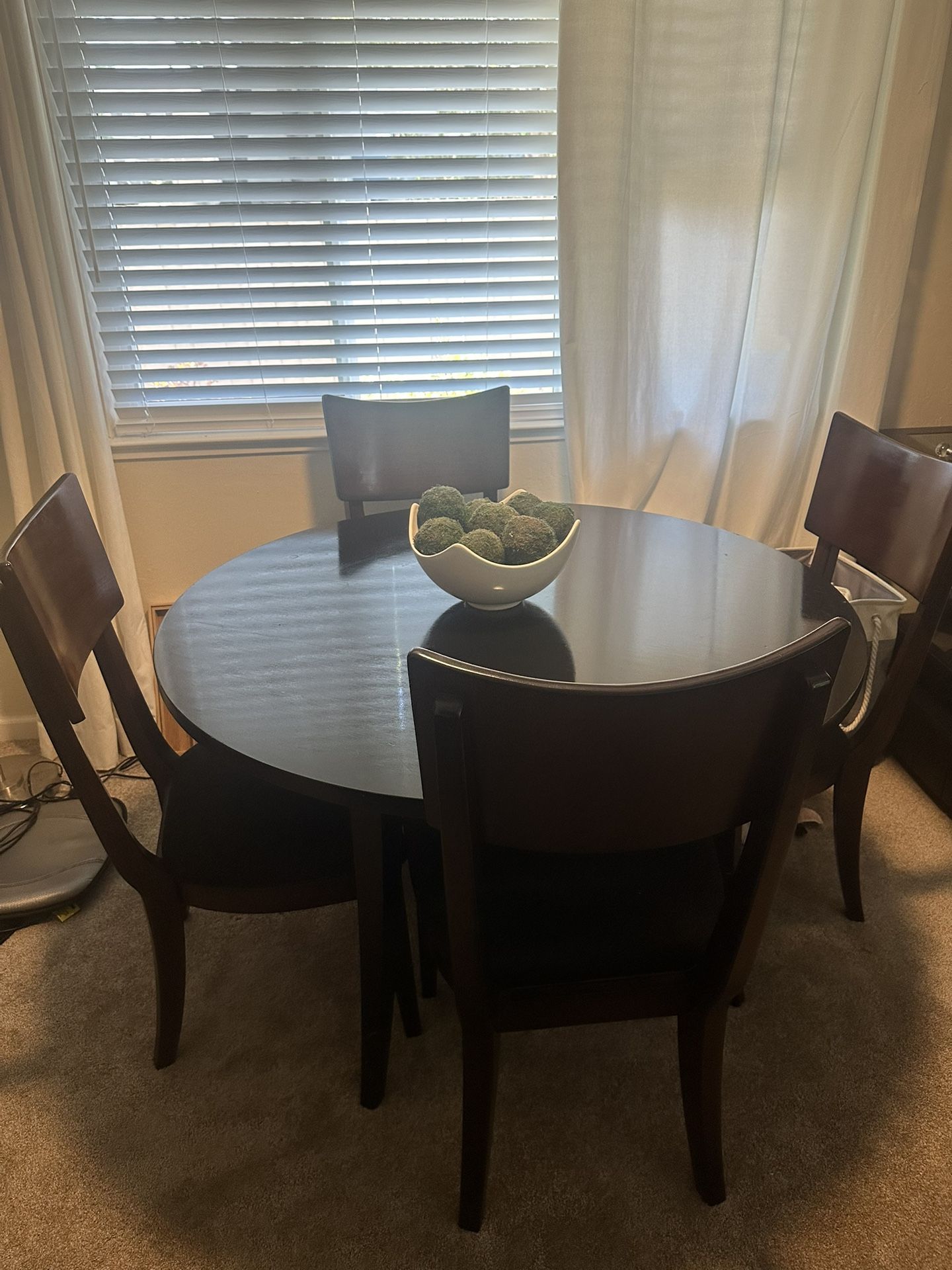 Kitchen Table With Black Padded Chairs