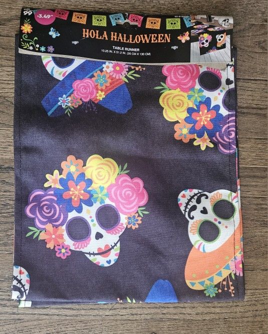 HOLLOWEEN NEW " HOLA HOLLOWEEN" TABLE RUNNER 10.25 X51.2" INCHES POLYESTER