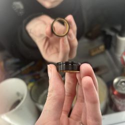 men’s wedding band 