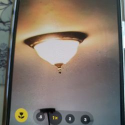4 Light  Fixtures.  All 4 For 50 Dallors