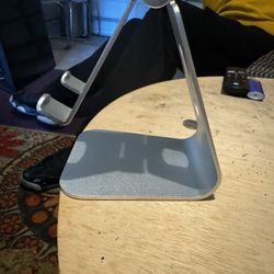 Phone/tablet Stand 