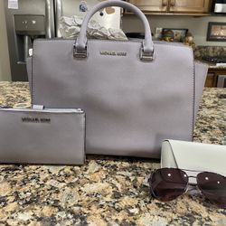 Micheal Kors Set 