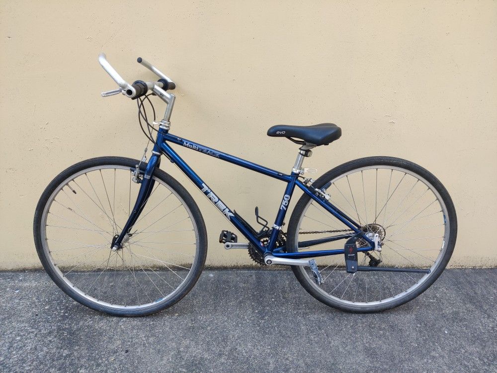 Trek 28" 700c 21-Speed Hybrid Commuter/Road Bike - Light Low 12" Frame - Easy Grip Shift - TUNED - Specialized Stand (MSRP $420)
