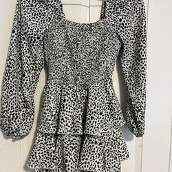 Simplee Ladies Long Sleeve Dress - Size Small 