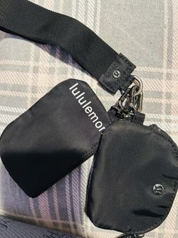LULULEMON KEYCHAIN
