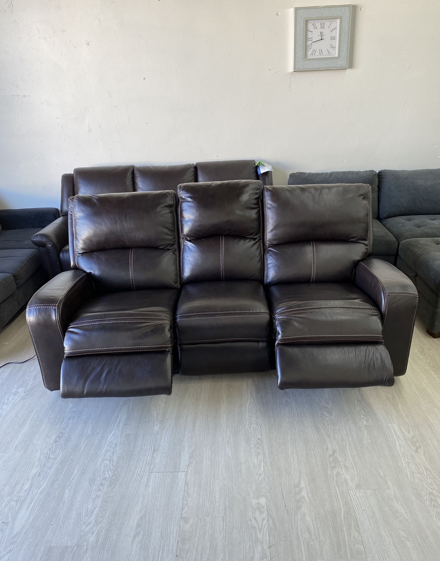 Sawyer Leather Sofa w Power Recliner