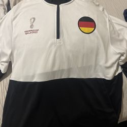 🇩🇪 Official Germany Sweatshirt – FIFA World Cup Qatar 2022