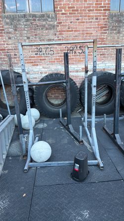 Squat racks