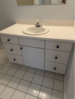 Bathroom vanity