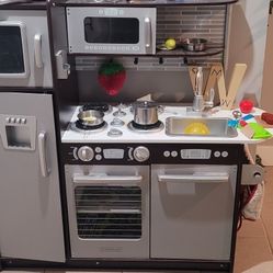 Play Kitchen with Accessories