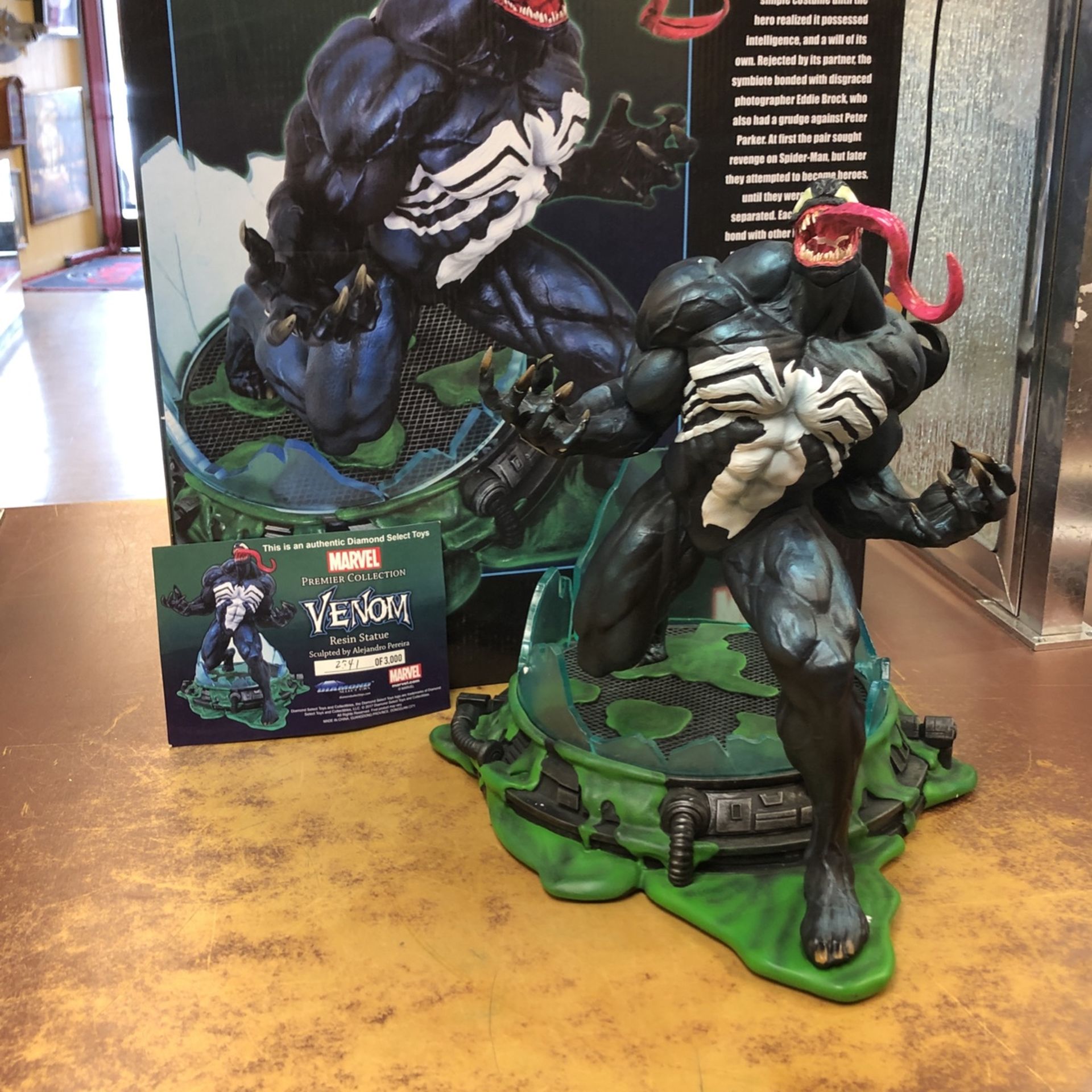 Diamond Select Marvel Premier Coll Venom Statue Diamond Select