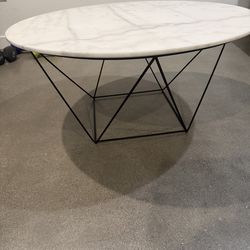 Round Marble Coffee Table with Black Metal Legs – Modern