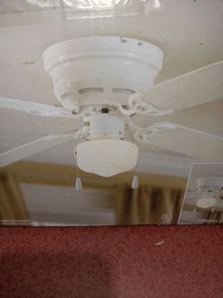 42-in ceiling fan white never been used