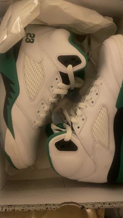 Wmns Air 5 Retro ‘ Lucky Charm ‘