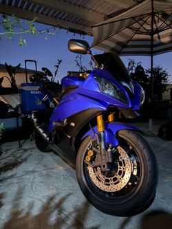 2009 Yamaha R6 Clean title