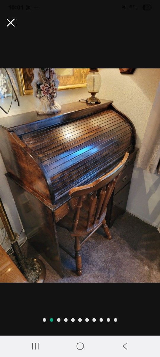 Wood roll top desk with chair