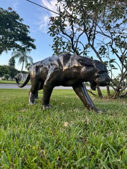 Bronze Panther Sculpture Museum-Quality Masterpiece. Life size.