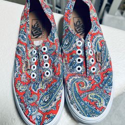 Never Worn VANS Mens size 6 / Women’s Size 7.5