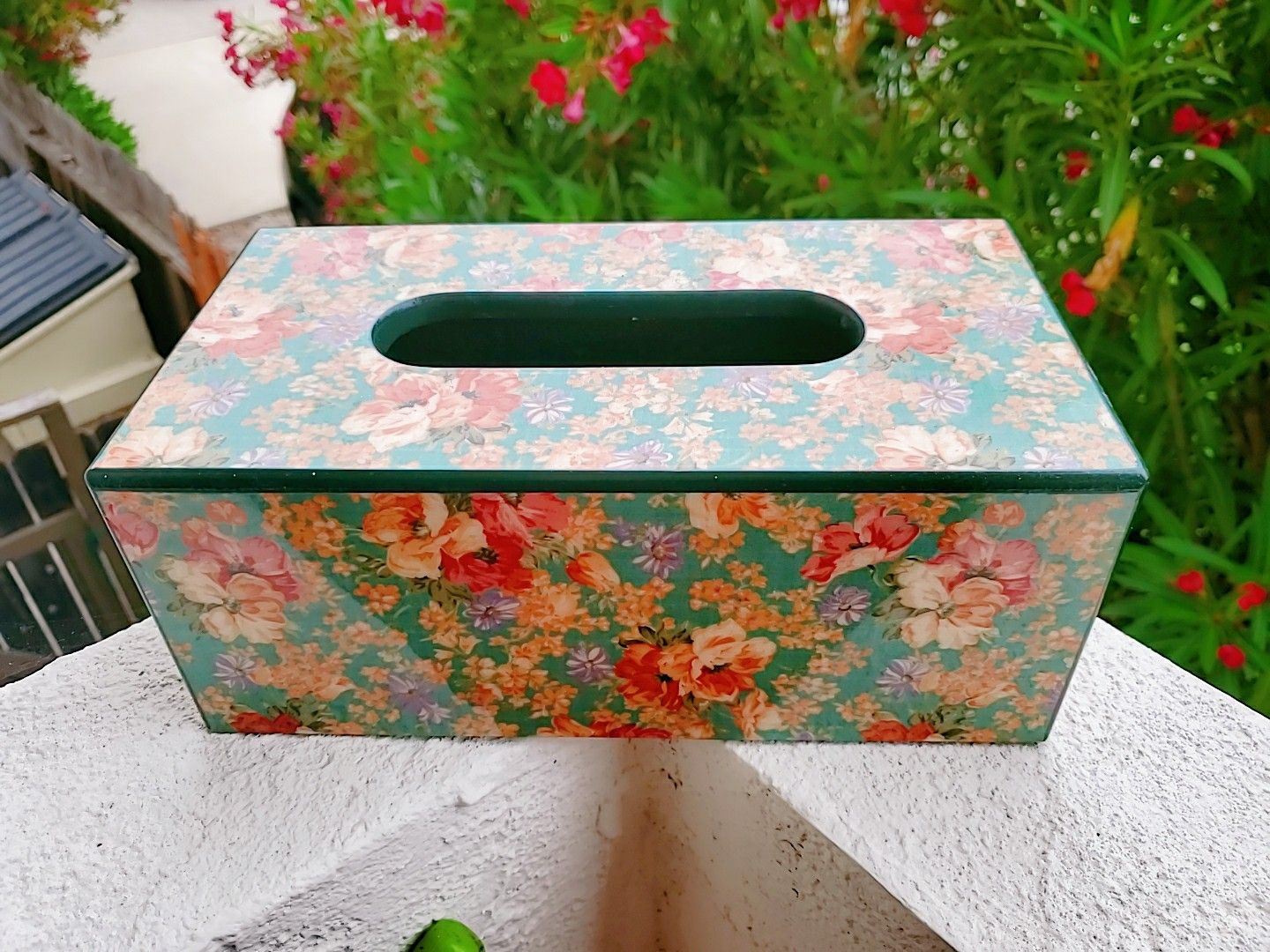 tissue box holder