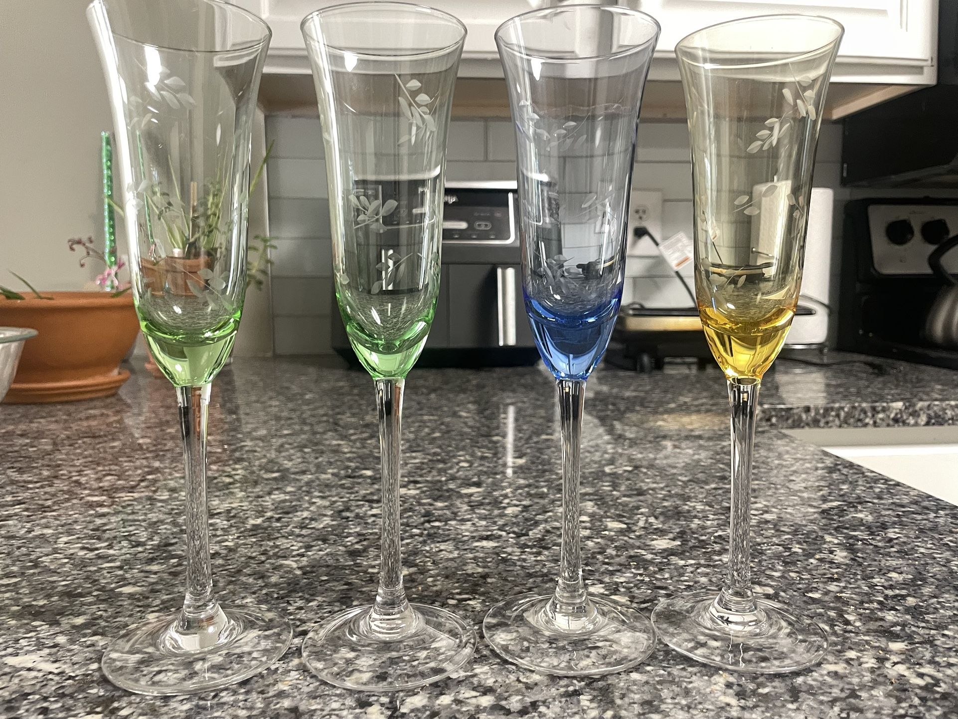 4 Champagne Flutes