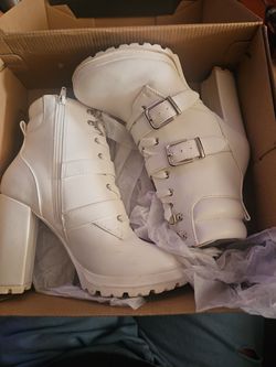 White Analisa Block heel boots