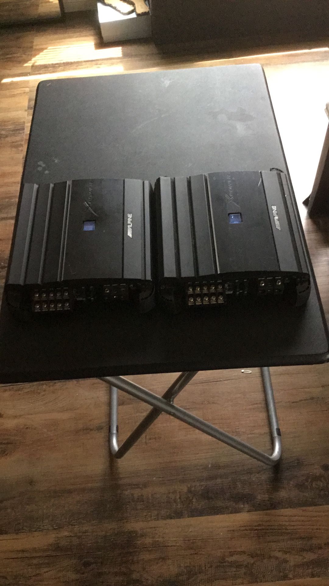 Alpine MRXV70.    Dual Amplifier