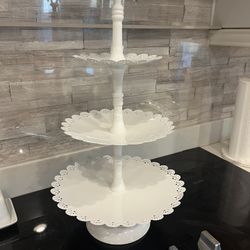 Metal Metal Scalloped Edged Three Tiered White Dessert Stand