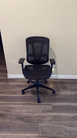 Black Mesh Ergonomic Office Chair