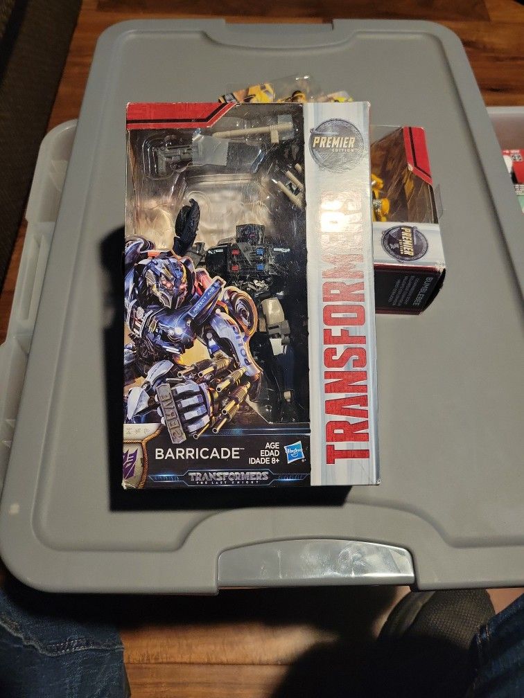 Transformers Premier Barricade