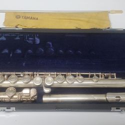 Yamaha Solid Silver Flute YFL-42 RARE Vintage Intermediate Model With Case