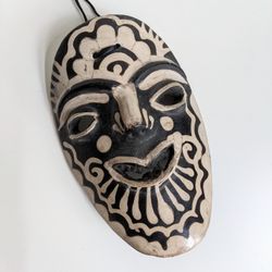 Lenca Handmade Clay Root Mask