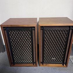 For The Vintage Sound Audiophile. Akai s-125 Speaker Set