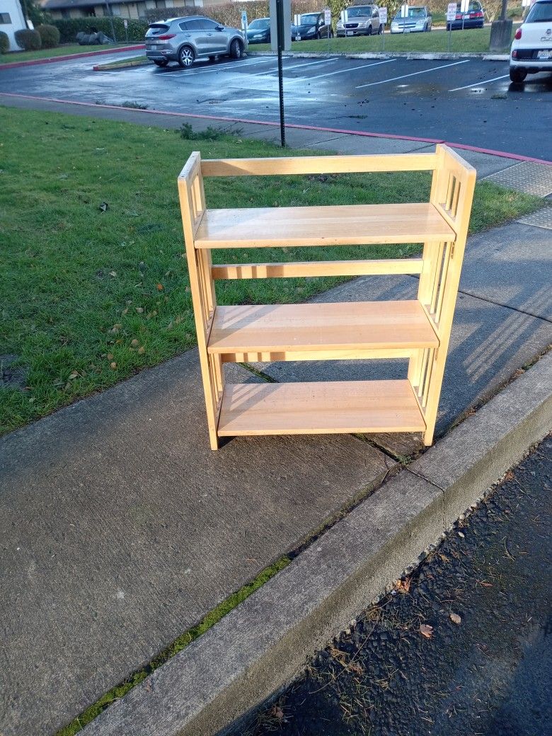 2 Folding Shelves