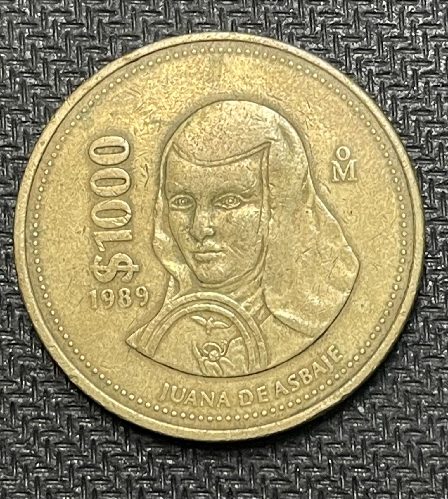 Mexico 1989 $1000 PESOS Coin (Famous Nun) Juana De Asbaje & Coat of Arms!
