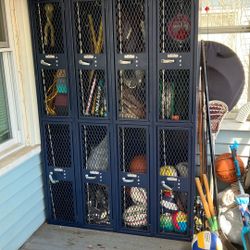 Storage lockers
