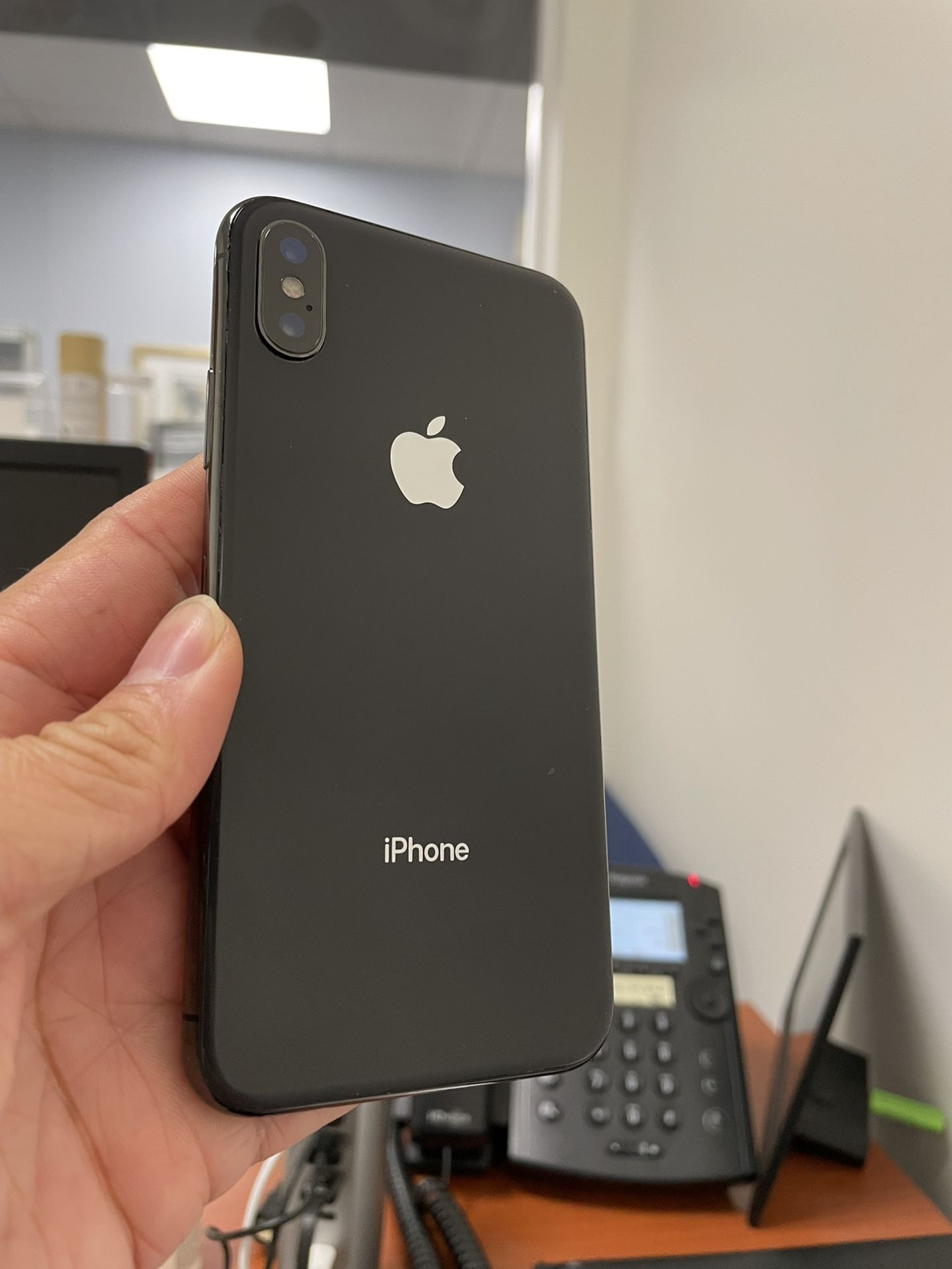 IPHONE X UNLOCKED