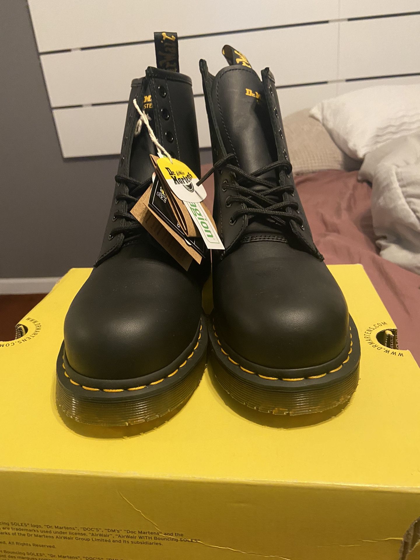 Dr martens cheap boots aw004