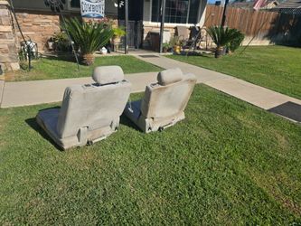 3rd row seats off a 2007 Chevrolet Tahoe