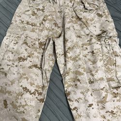 Men’s Pants Size L