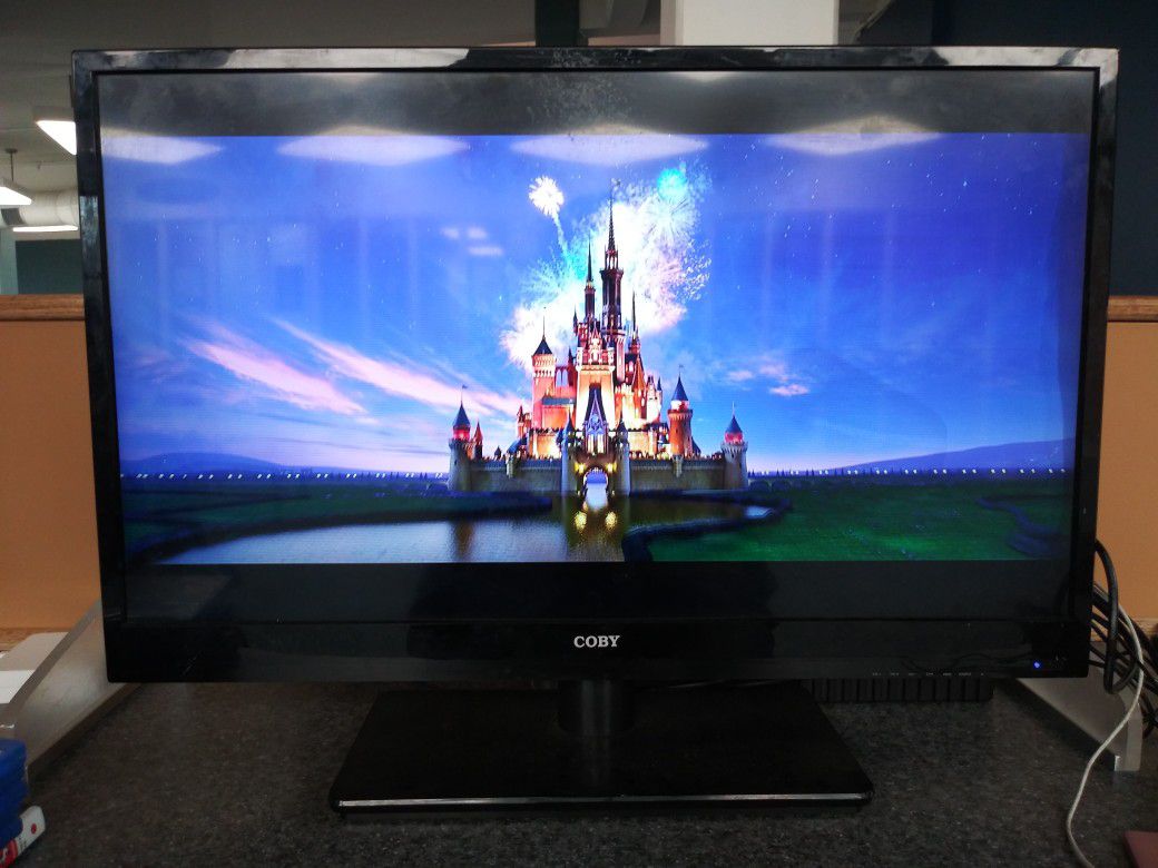 Coby 32 inch LED TV with 3 HDMI ports