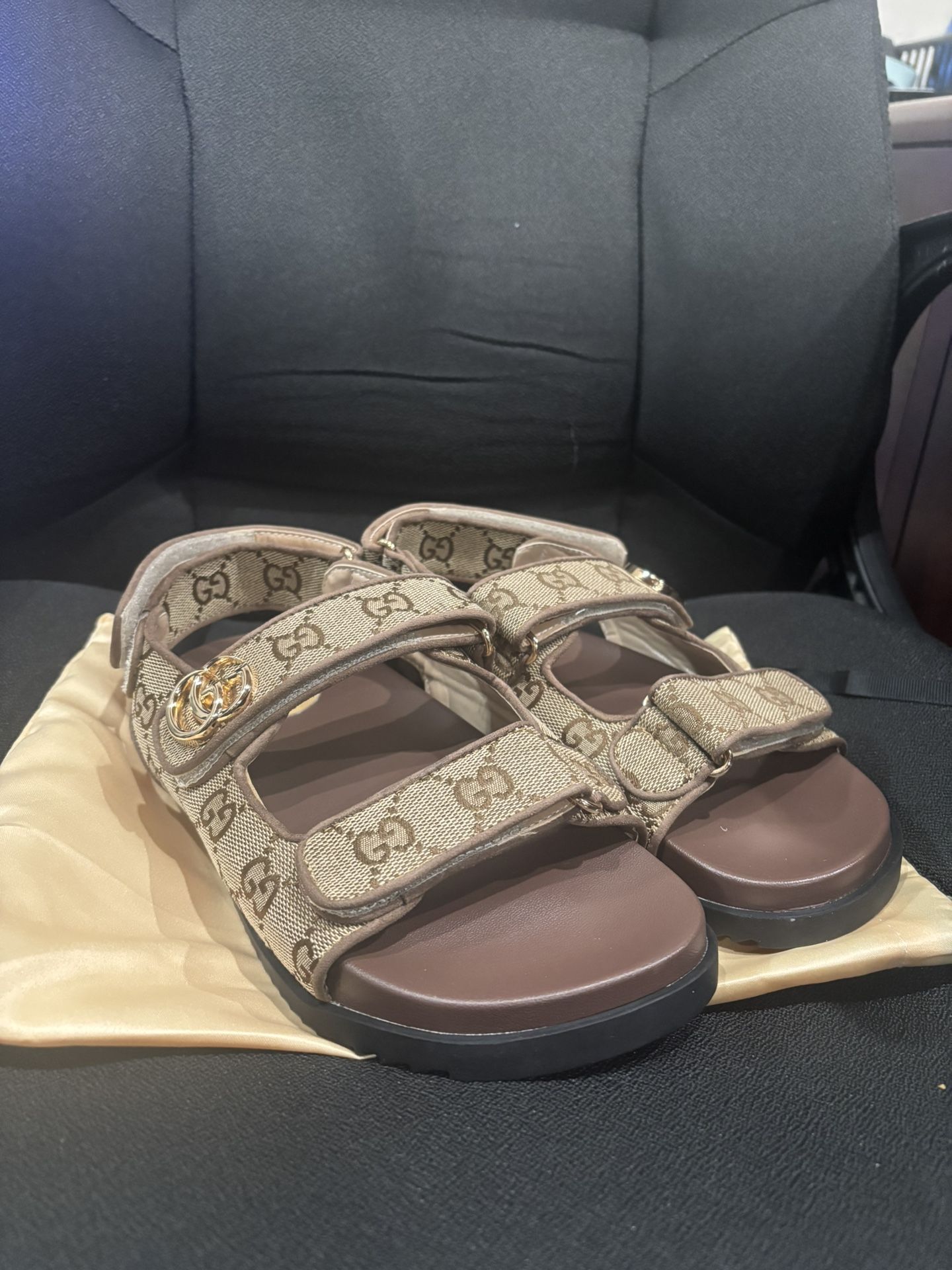 gucci slides