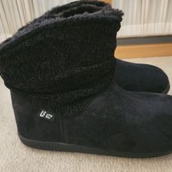 Long Bay Boots Size 7/8 (7.5)