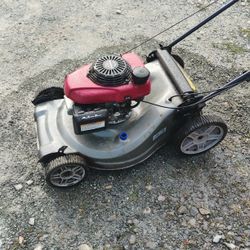 Yard Mower Honda  Work Excellent Motor 