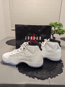 Jordan 11 Columbia
