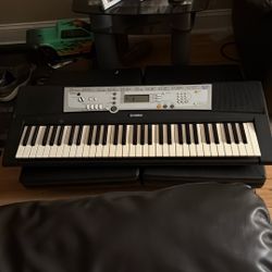 Yamaha YPT-200 Portable Keyboard 