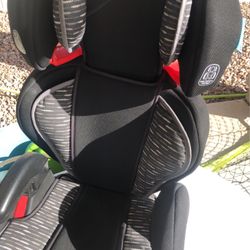 Black Graco Toddler Car Seat.  