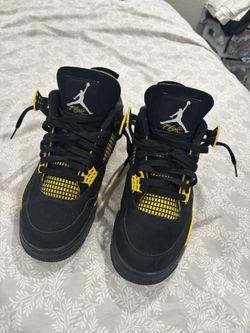Jordan 4 Black Thunder Size 10 Men