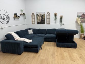 Blue Sectional Couch Free Deliveey
