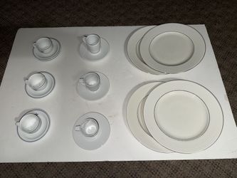 Assorted Glass Dinner Plates & Tea Cup with Plates !!!!!!