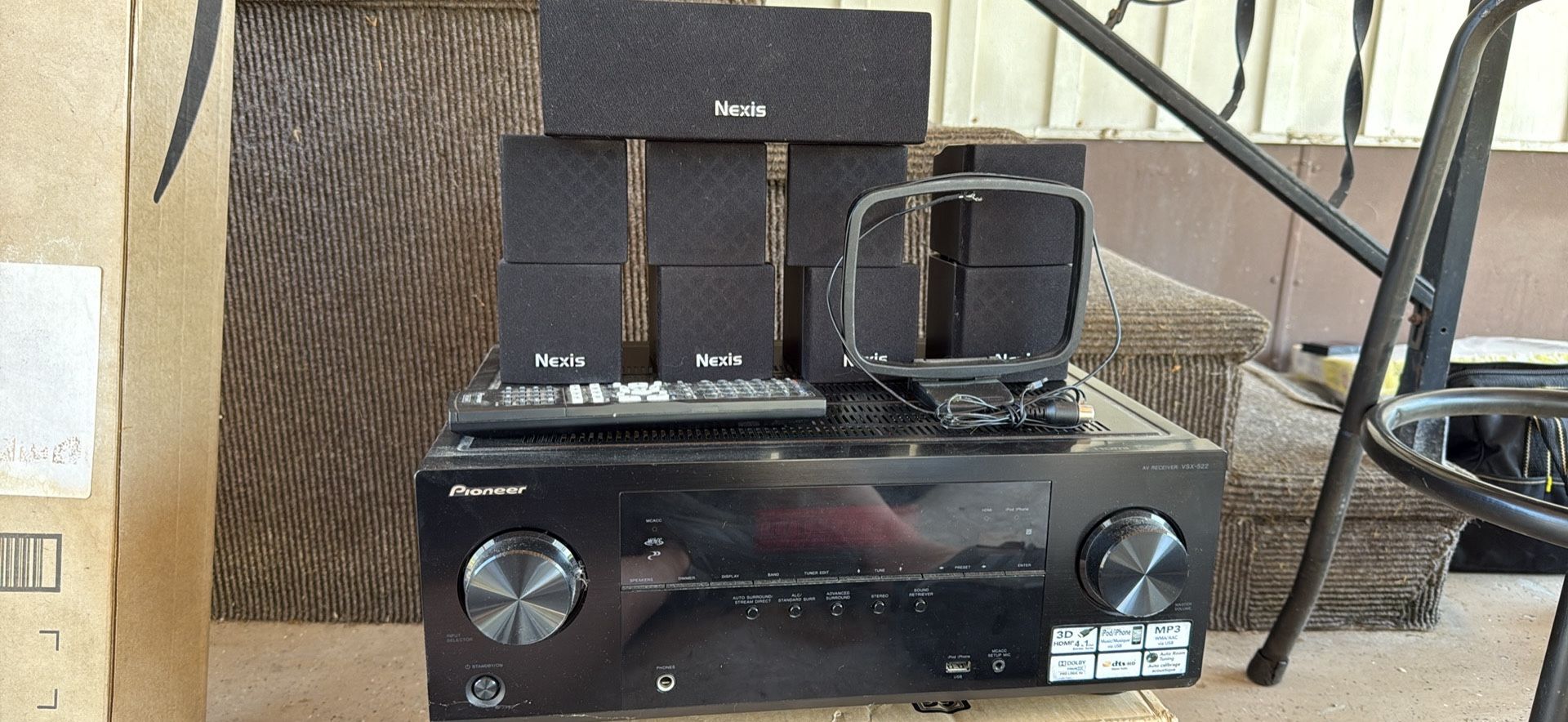 Pioneer VSX-522 Receiver with Speaker